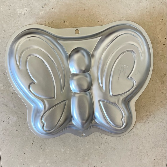 Wilton Kitchen Wilton Butterfly Cake Pan Poshmark